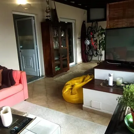ホームステイ Linos House アトウギア・ダ・バレイア