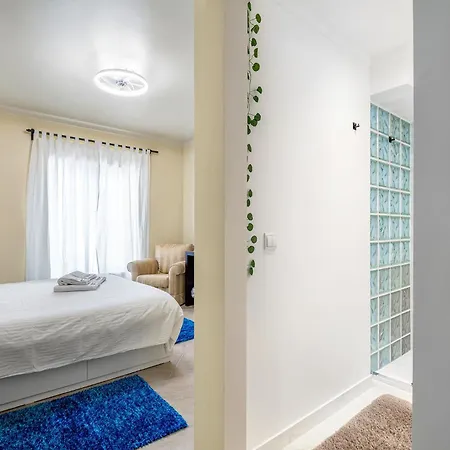 Δωμάτια σε οικογενειακή κατοικία Linos House *