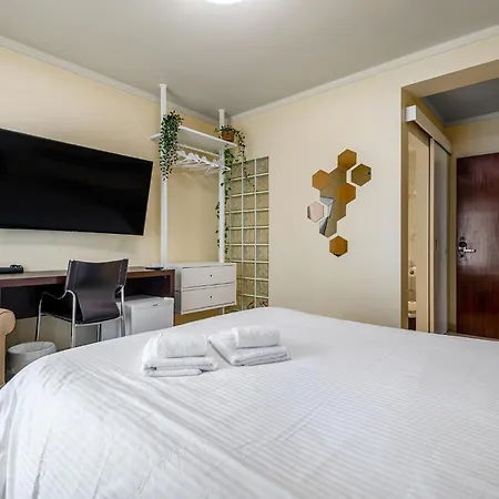Linos House Homestay szállás