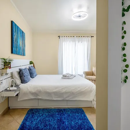 Linos House בית אירוח אנטוגויה דה באלייה