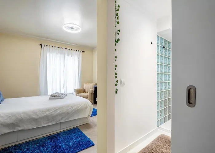 ホームステイ Linos House *