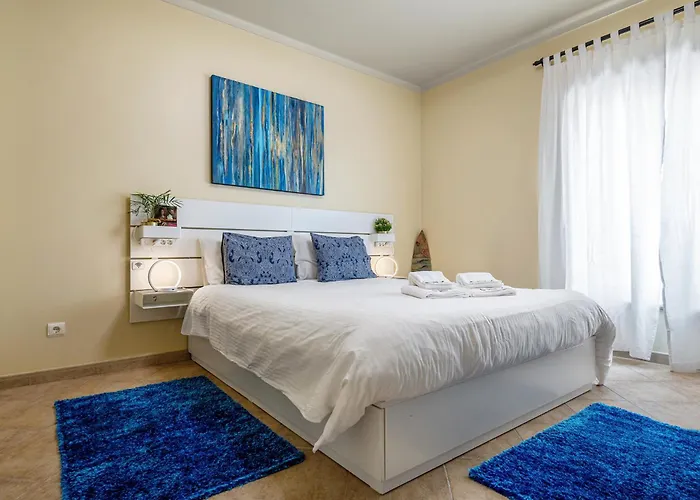 ホームステイ Linos House