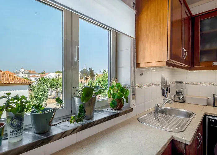 Linos House ホームステイ