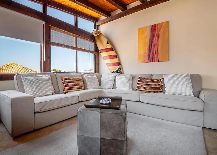 Linos House ホームステイ アトウギア・ダ・バレイア