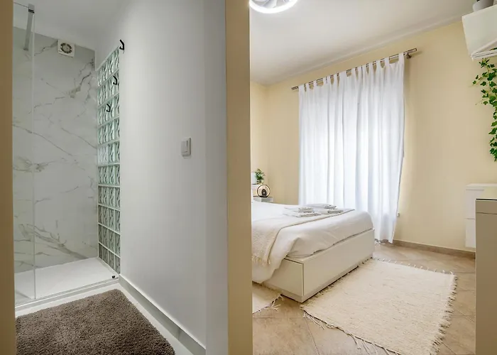 Linos House ホームステイ アトウギア・ダ・バレイア